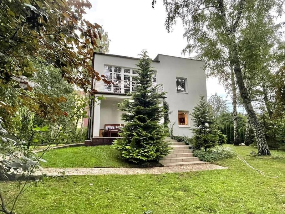 Beautiful Villa With Garden In Milanowek Exterior foto